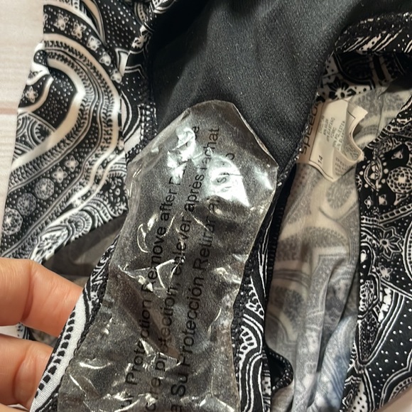 Speedo one piece size 14 - Picture 3 of 6